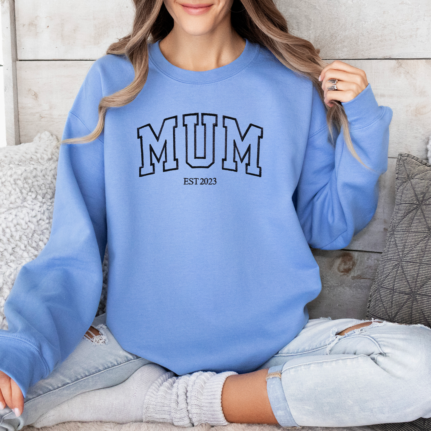 Embroidered Curve Varsity Mum Est Crewneck.